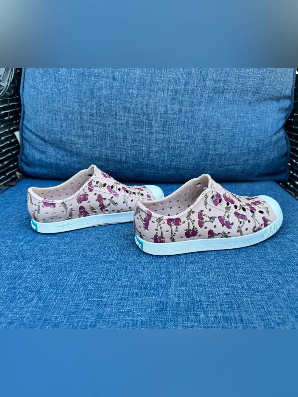 Native Jefferson Sugarlite Cherry Print Shoes Pink White Size C11 Kids Slip On